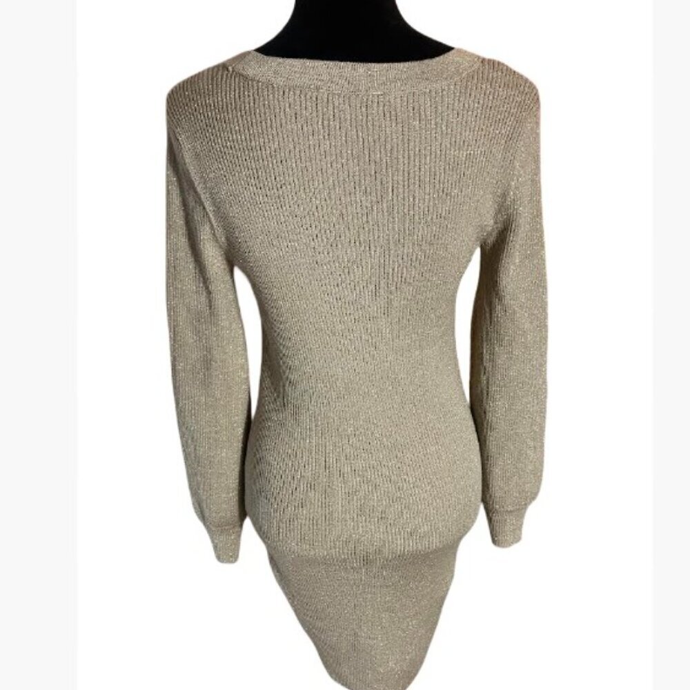 No Boundaries Lace Up Metallic Dress With V-Neckline Size Large EUC/Like New - Picture 5 of 8